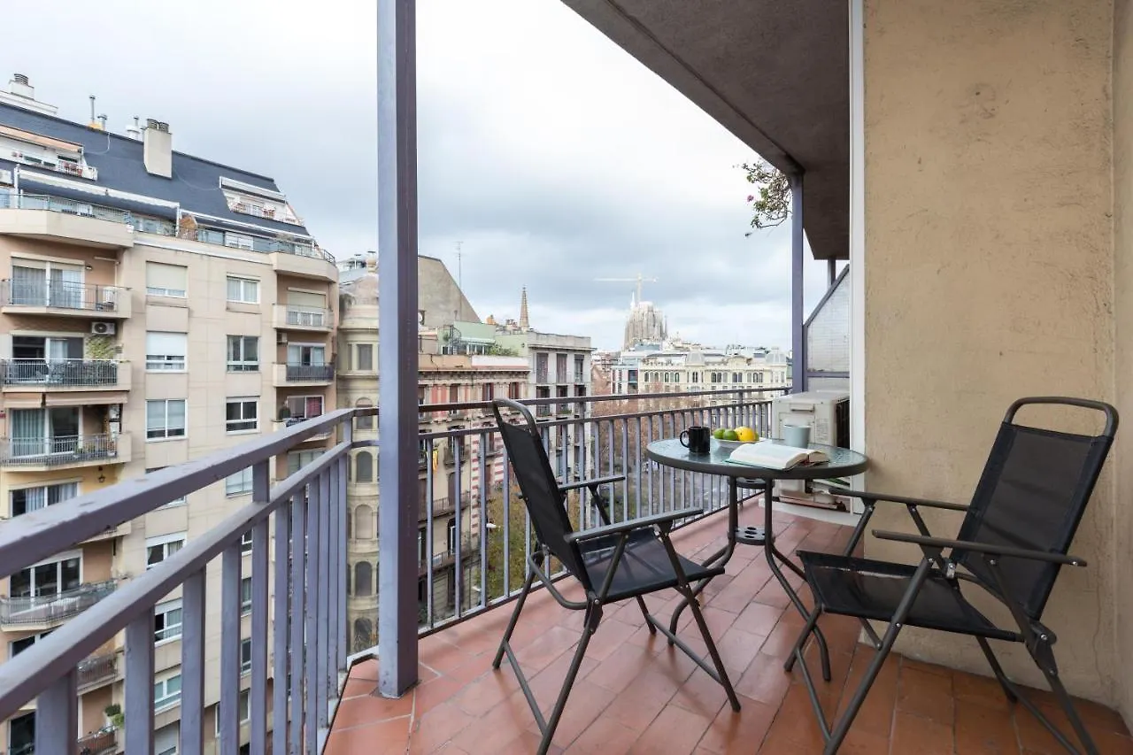 Heart Of The City Sunny With Iconic Terrace View Apartment