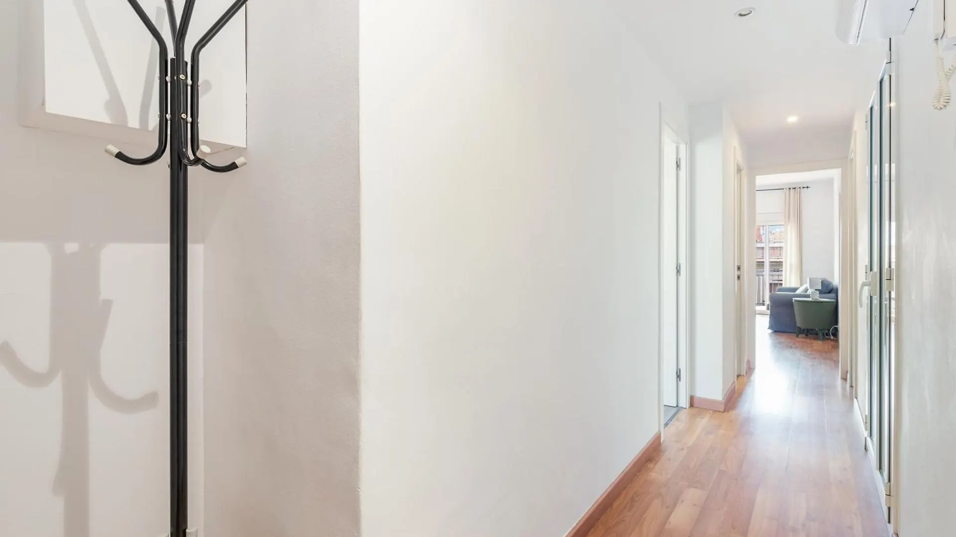Heart Of The City Sunny With Iconic Terrace View Apartment Barcelona