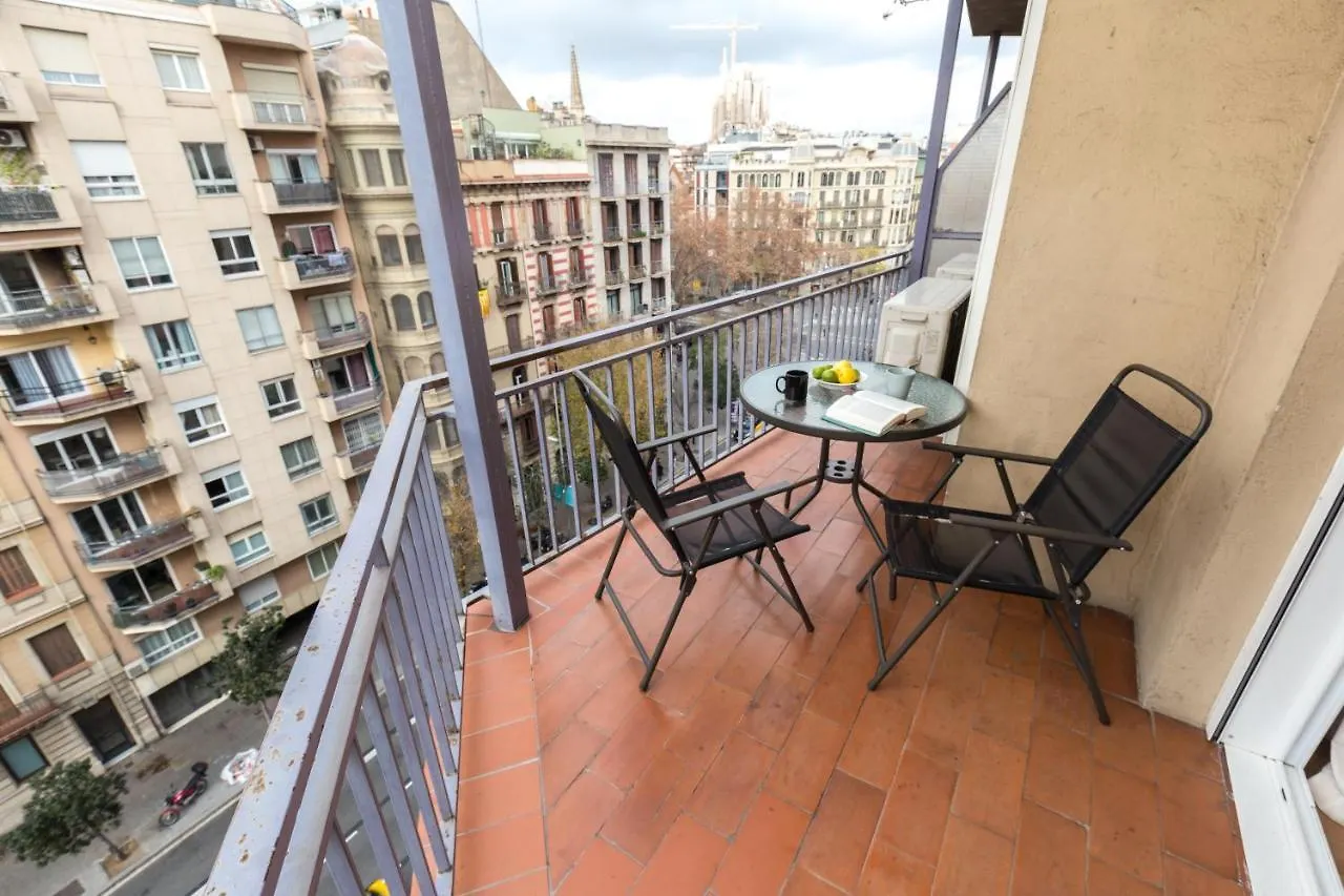 Heart Of The City Sunny With Iconic Terrace View Barcelona Lejlighed